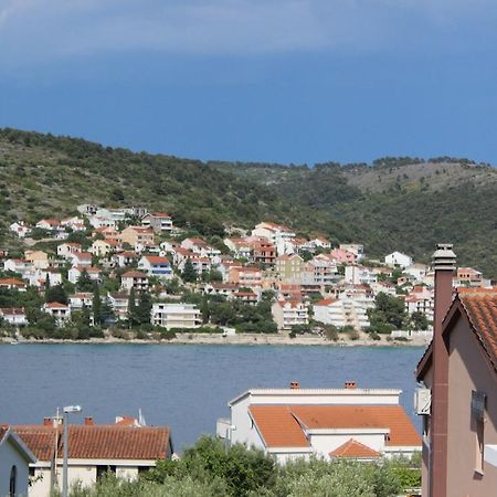 Apartment Ema Trogir Oda fotoğraf